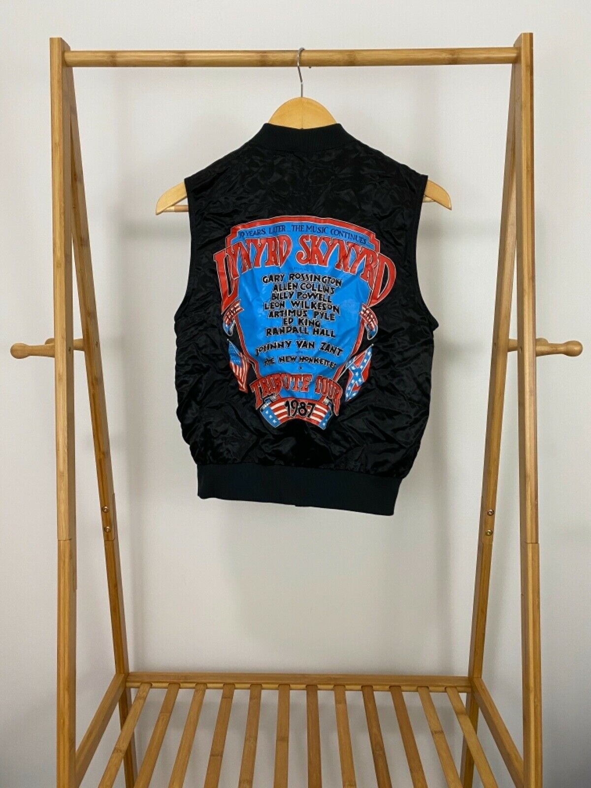 Vtg Lynyrd Skynyrd 10 Year Tribute 1987 Tour Vest Satin Size Small Rare