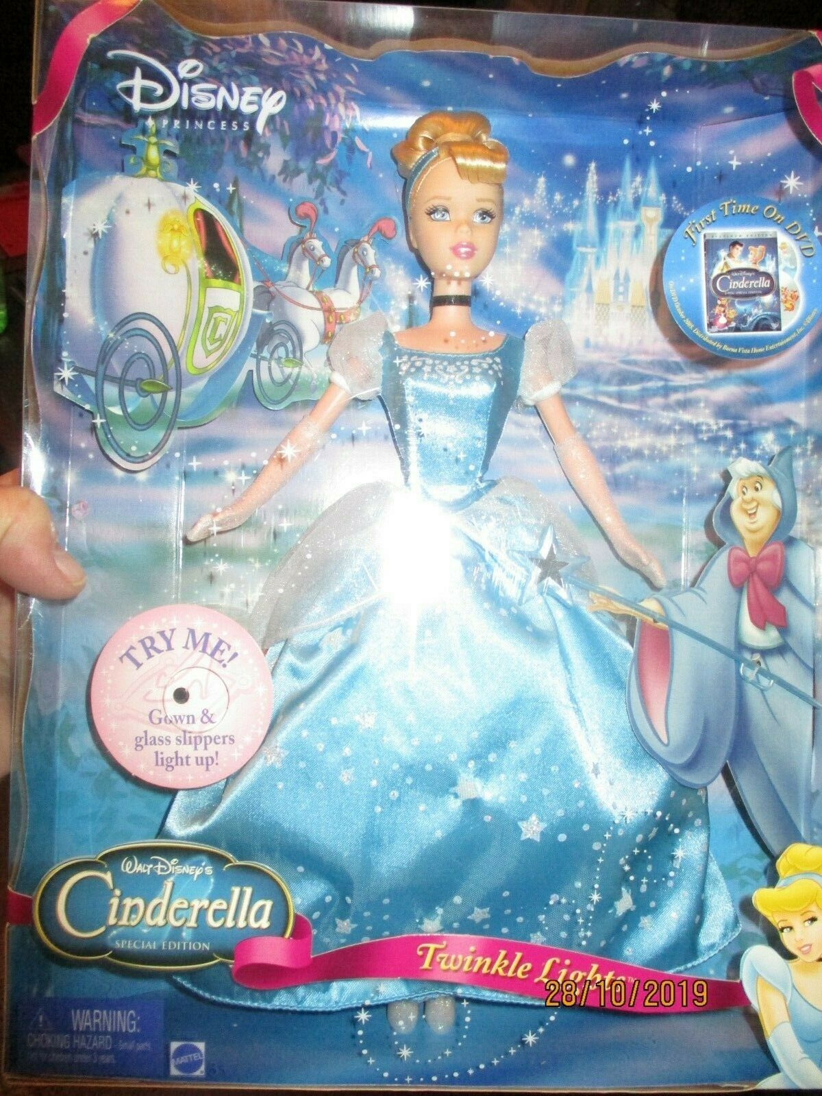 Disney Princess Cinderella Doll Special Edition Twinkle Lights New Never Opened