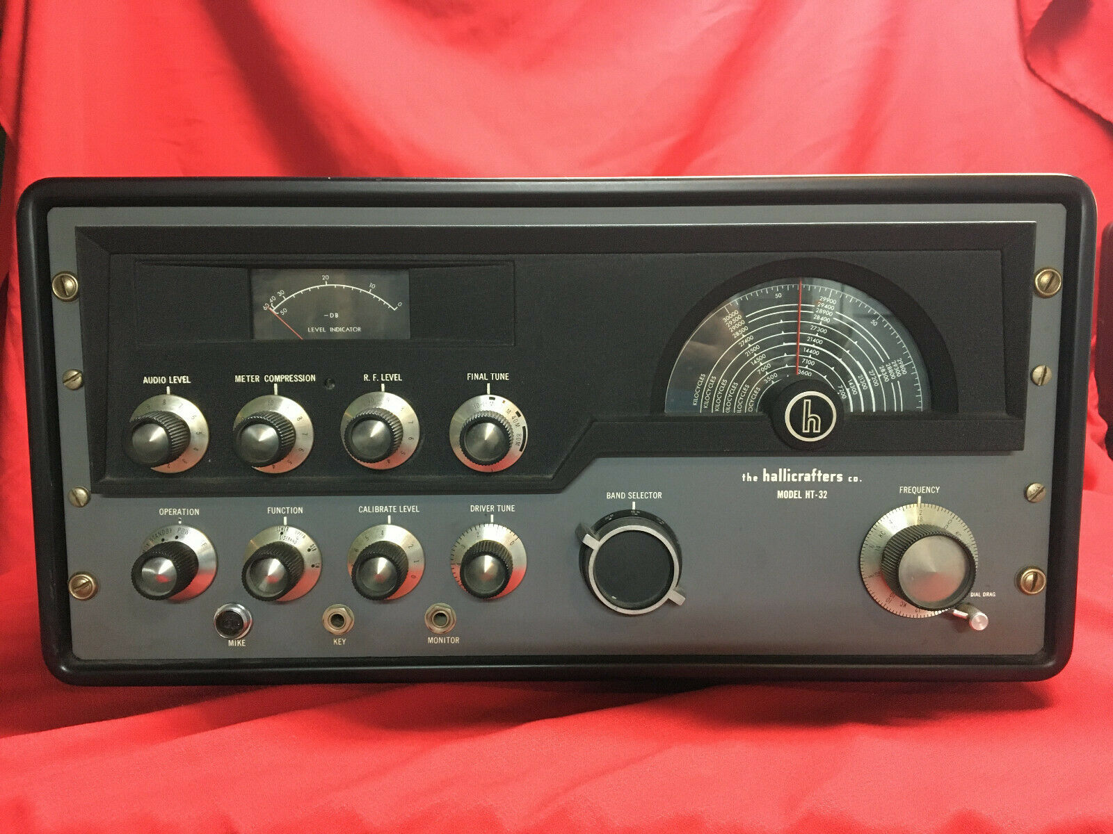 Hallicrafters Ht-32 Mark 1 Nice Clean And Working
