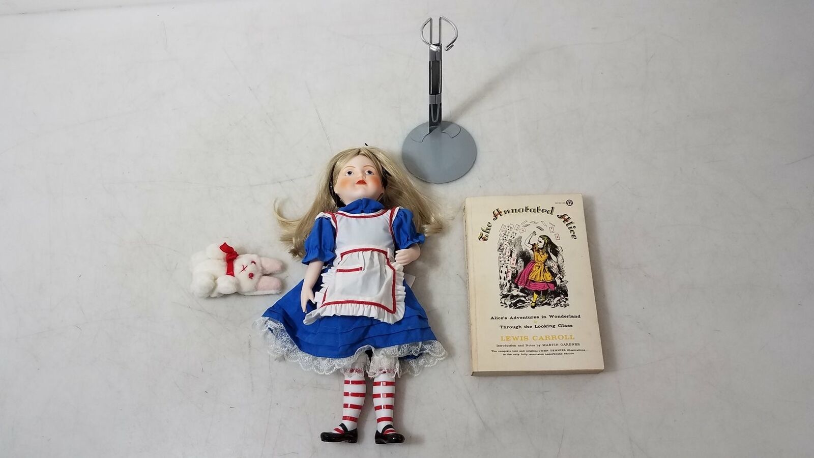 1984 Franklin Mint Heirloom Doll Alice In Wonderland 13" Porcelain